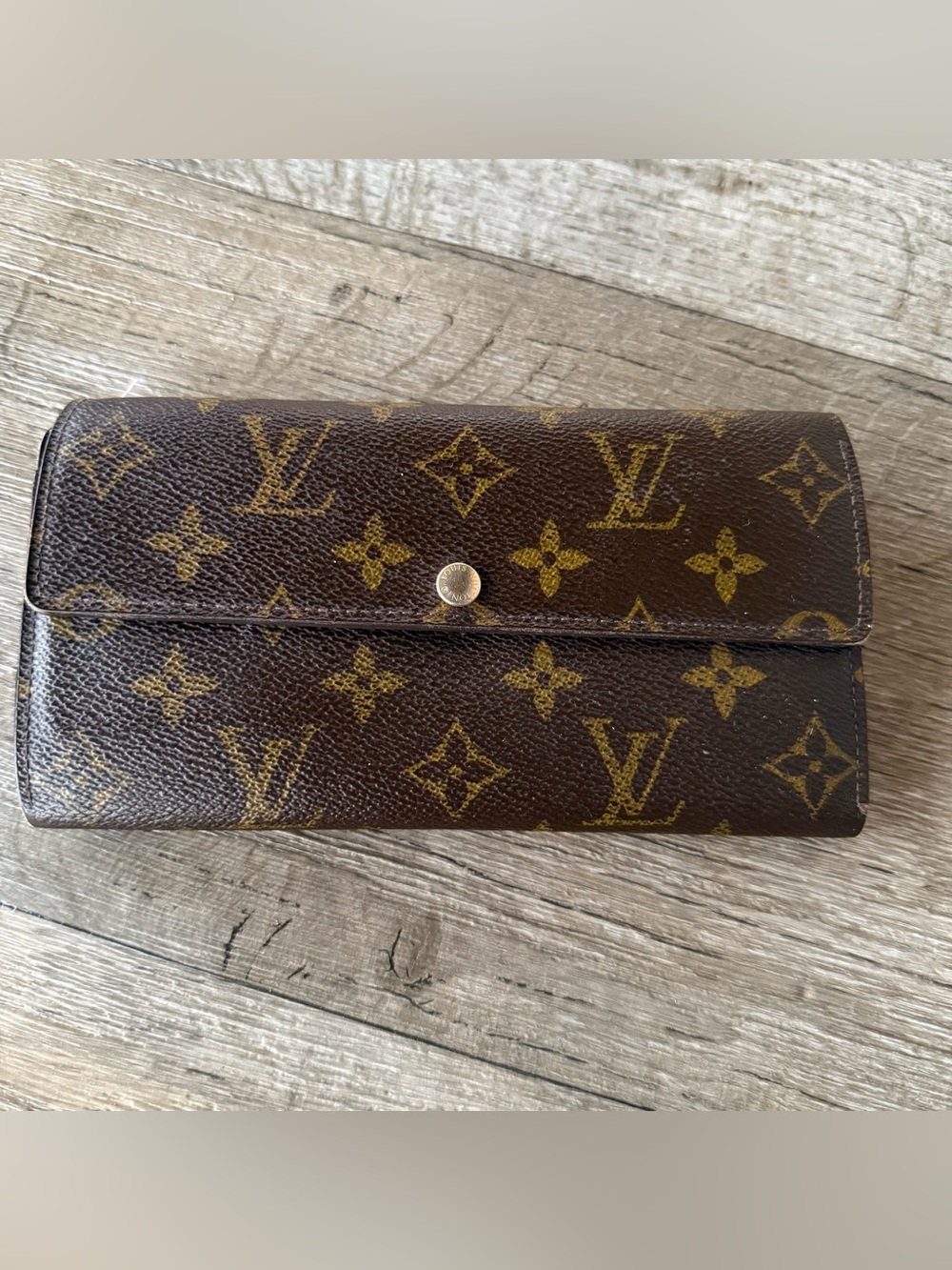 Louis Vuitton Sarah Wallet